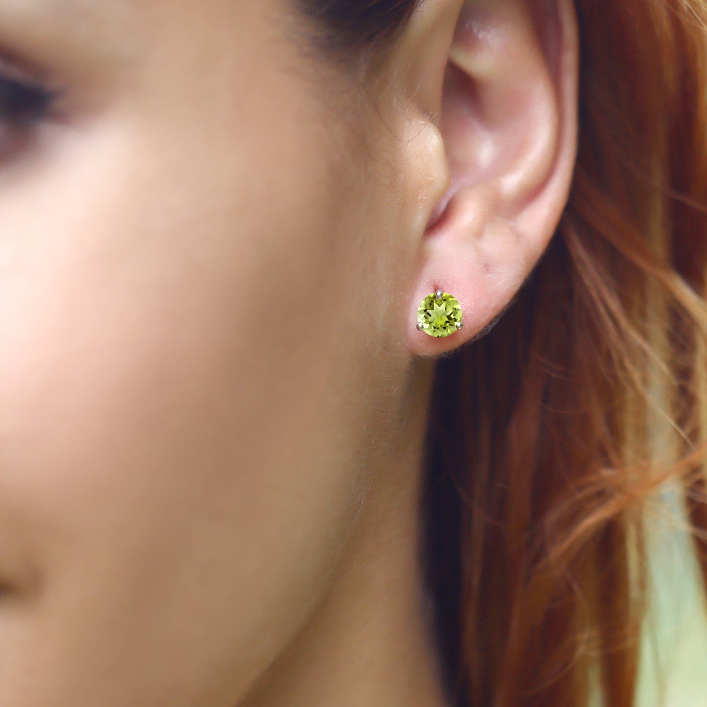 14K White Gold Green Peridot Three-Prong Martini Stud Earrings For Women Men (2.90 Cttw, Round 7MM)